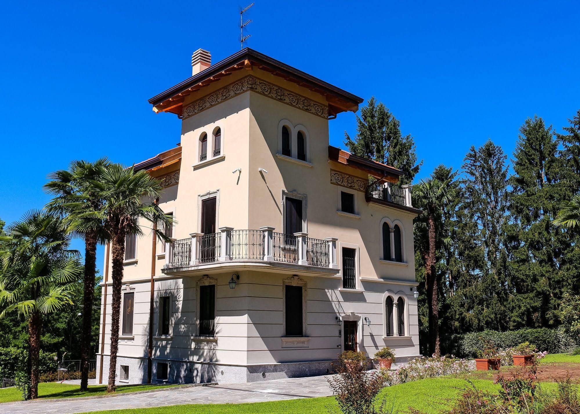 Villa Chiara B&B Biandronno Dış mekan fotoğraf