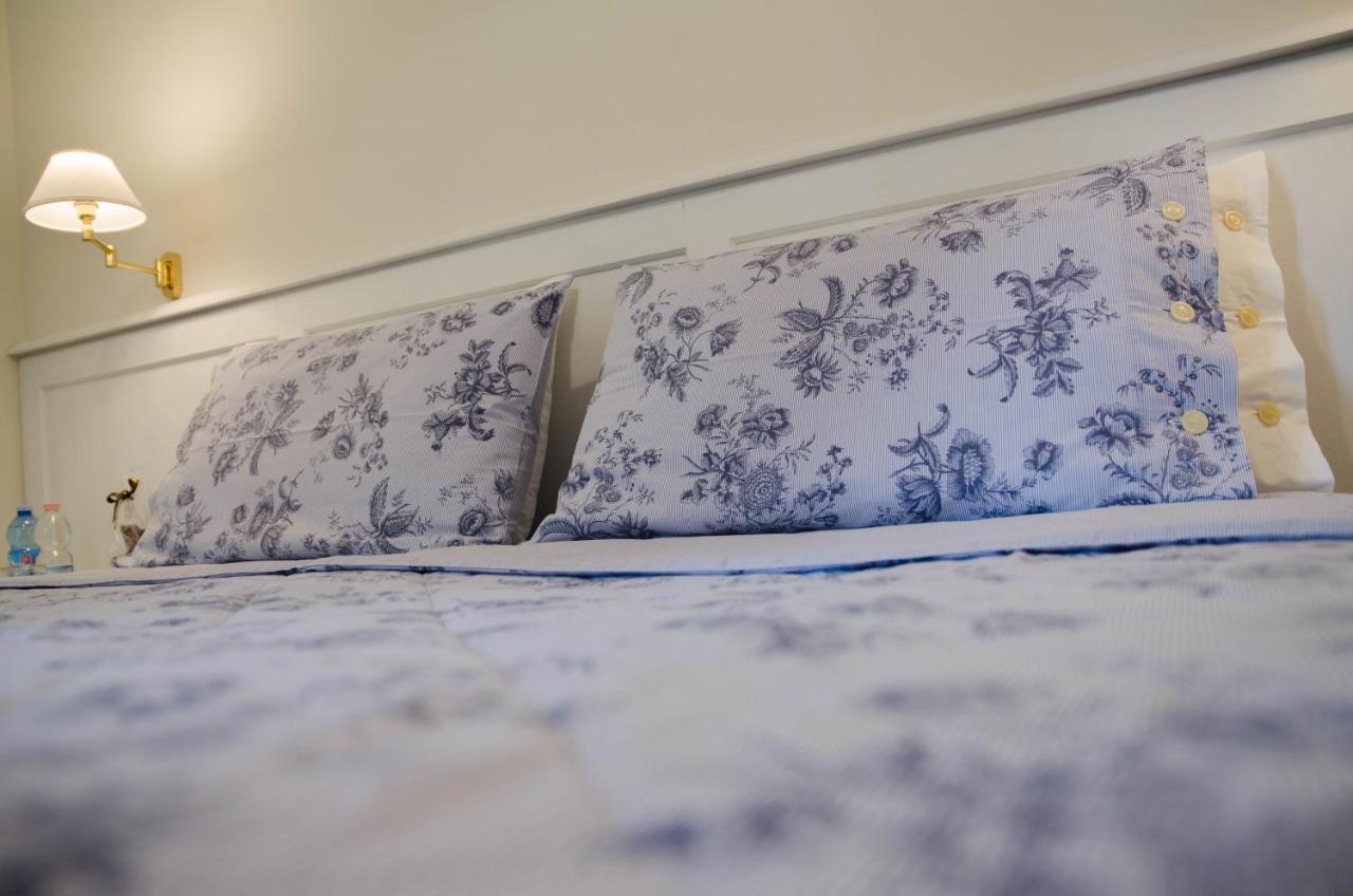 Villa Chiara B&B Biandronno Dış mekan fotoğraf