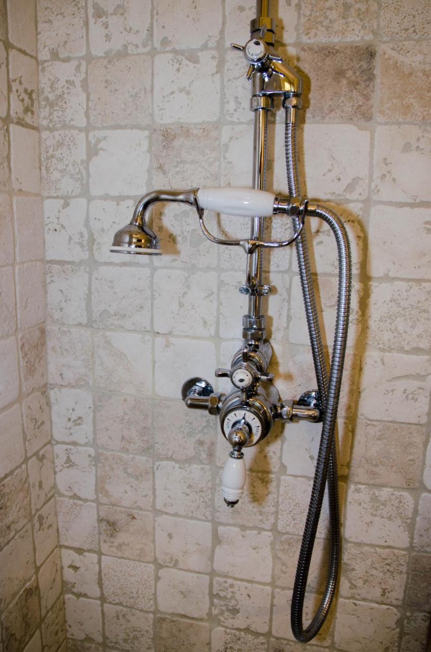 Villa Chiara B&B Biandronno Dış mekan fotoğraf